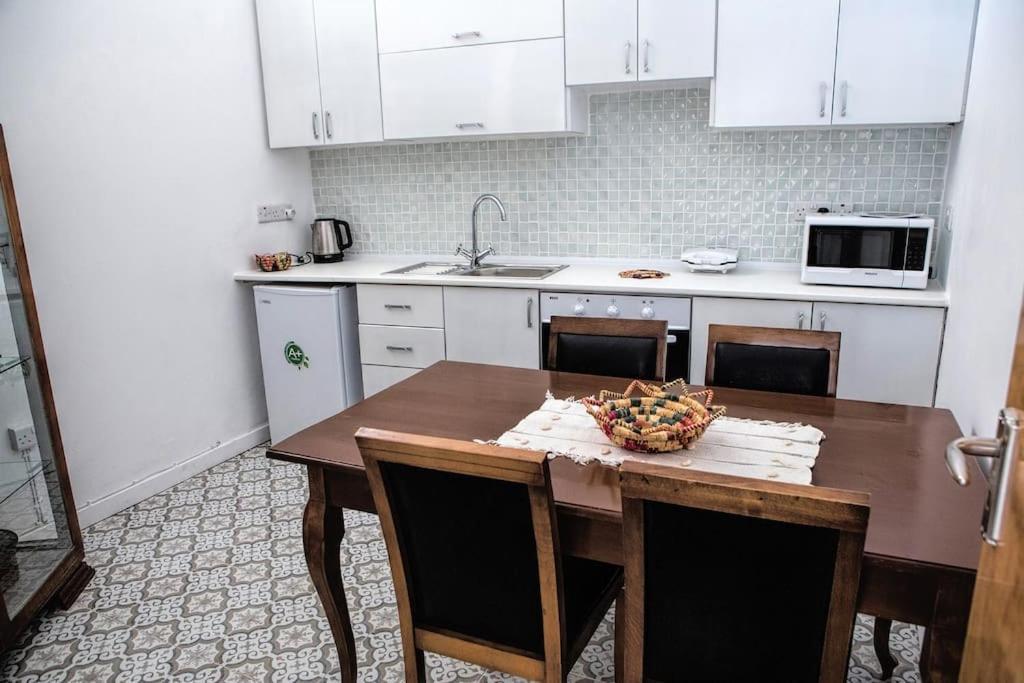 Templar Guesthouse Фамагуста Екстер'єр фото